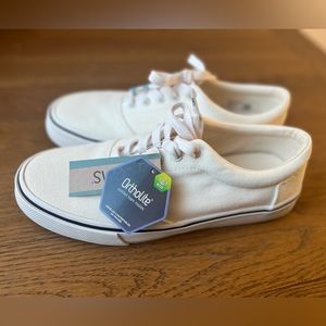 Tom’s White Canvas Fenix Lace Up